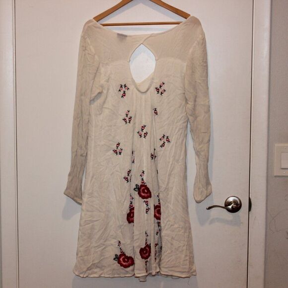 Torrid White & Red Floral Embroidered Boho V-Neck Midi Dress Women's Size large - Picture 6 of 10